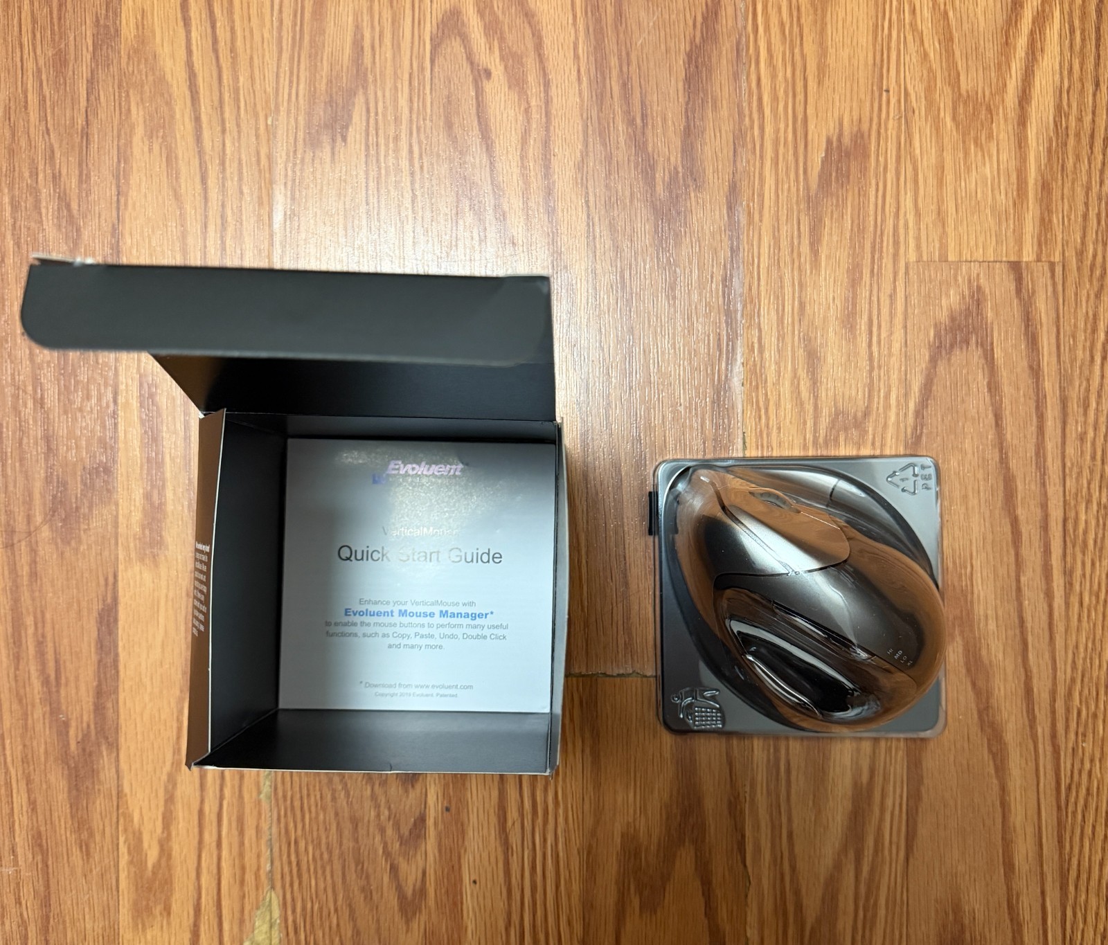 Evoluent VerticalMouse 4 VM4R Right-Hand Ergonomic USB Wired Mouse New Sealed