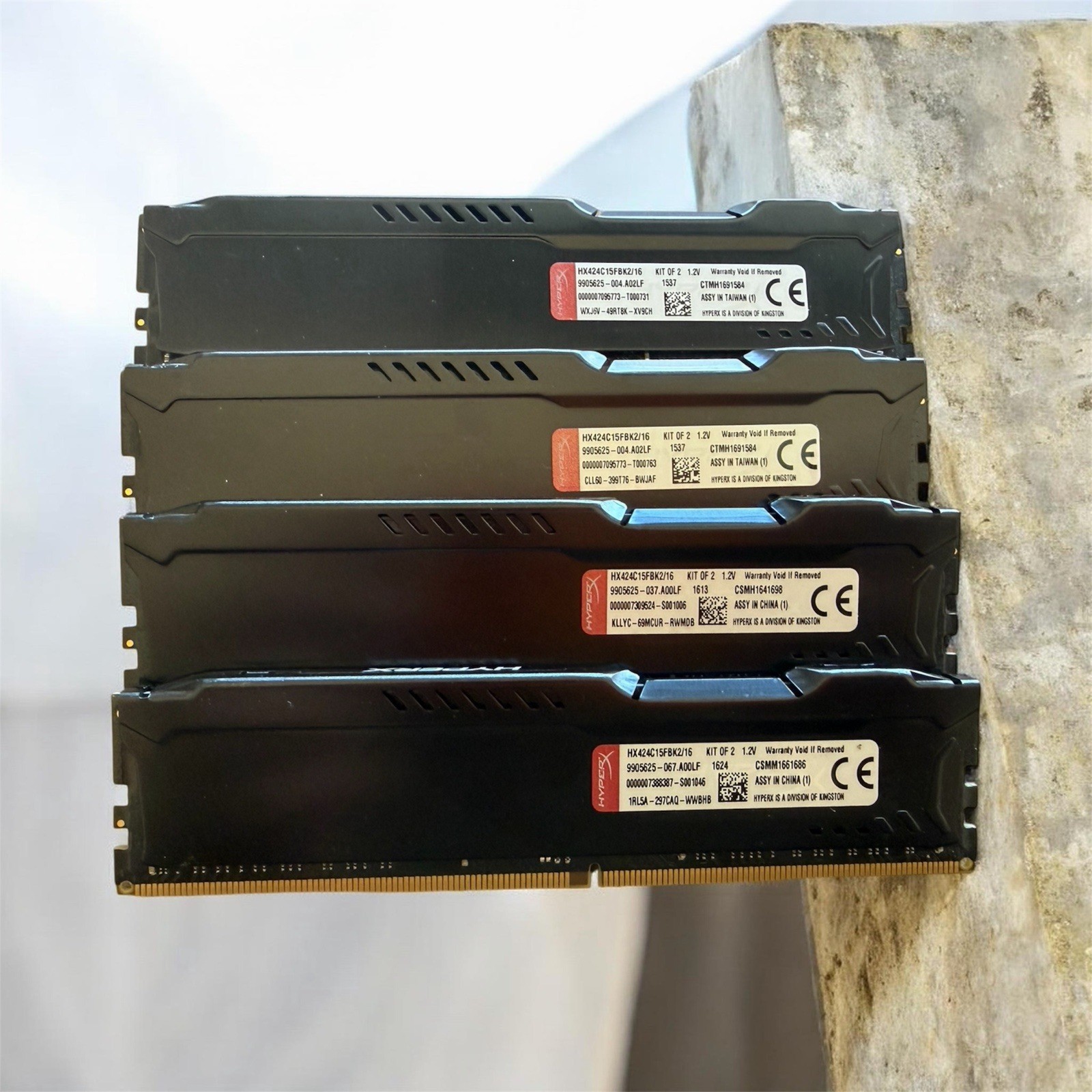 Kingston Hyper X FURY 32GB (4x8GB) PC4-19200 2400MHz DDR4 DIMM HX424C15FBK2/16