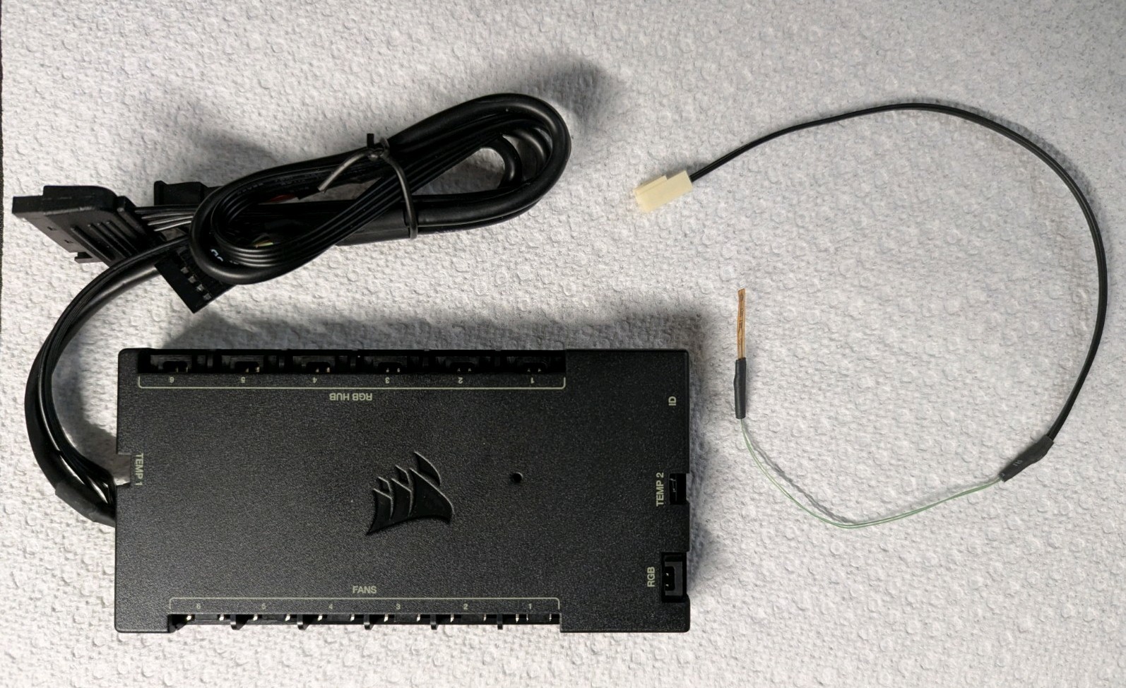 CORSAIR iCUE COMMANDER CORE XT RGB Lighting & Fan Speed Controller