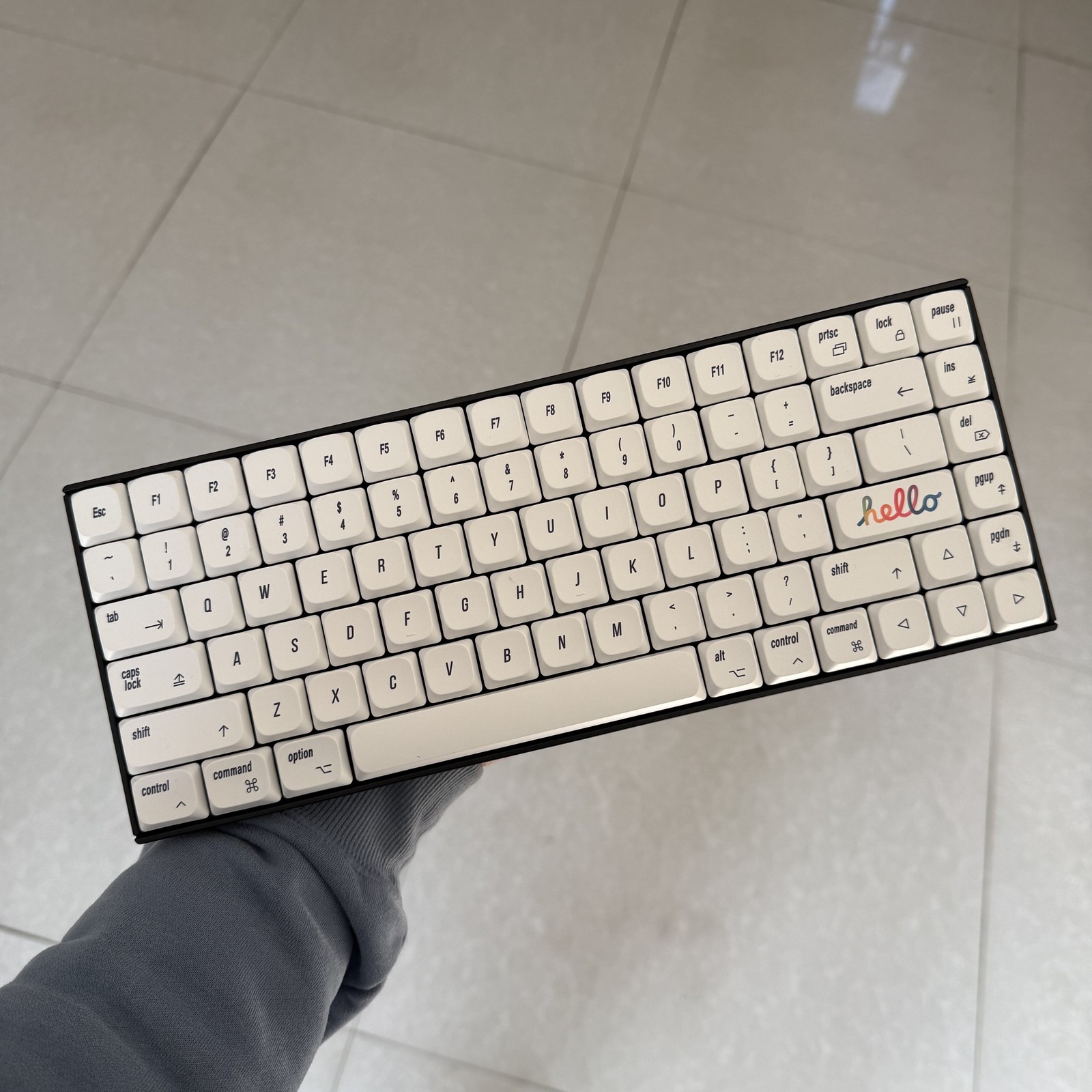 Minimalist Low-Profile Mechanical Keycaps with MAC Font for Kezhi I75 NuPhy