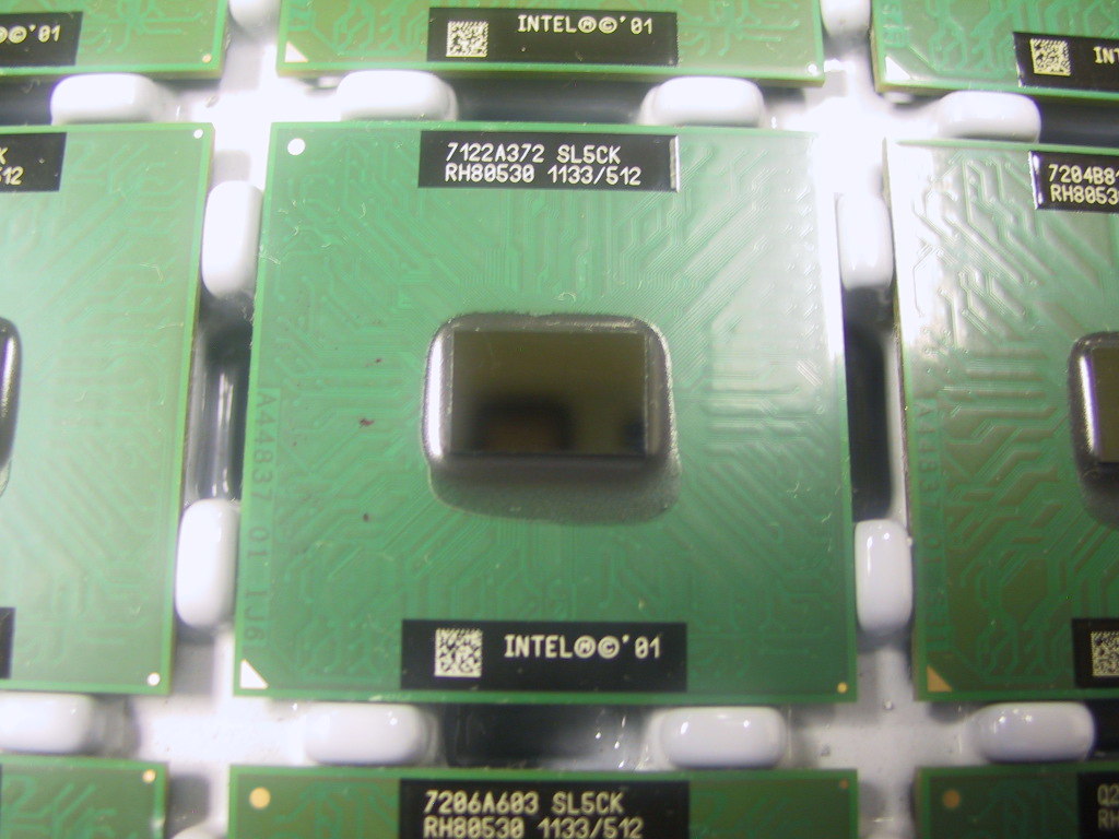 Intel Mobile Pentium III-M CPU SL5CK 1.13GHz/512KB/133MHz Sockel/Socket 478A 479