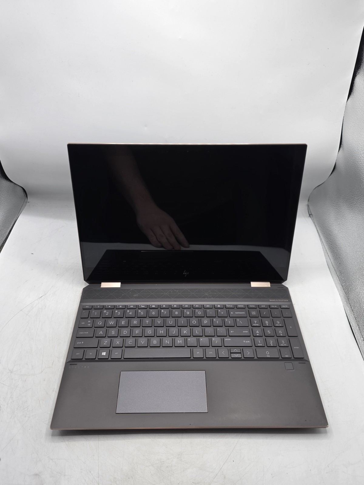 HP Spectre x360 15-df1033dx 15.6" i7-10510U MX250 READ