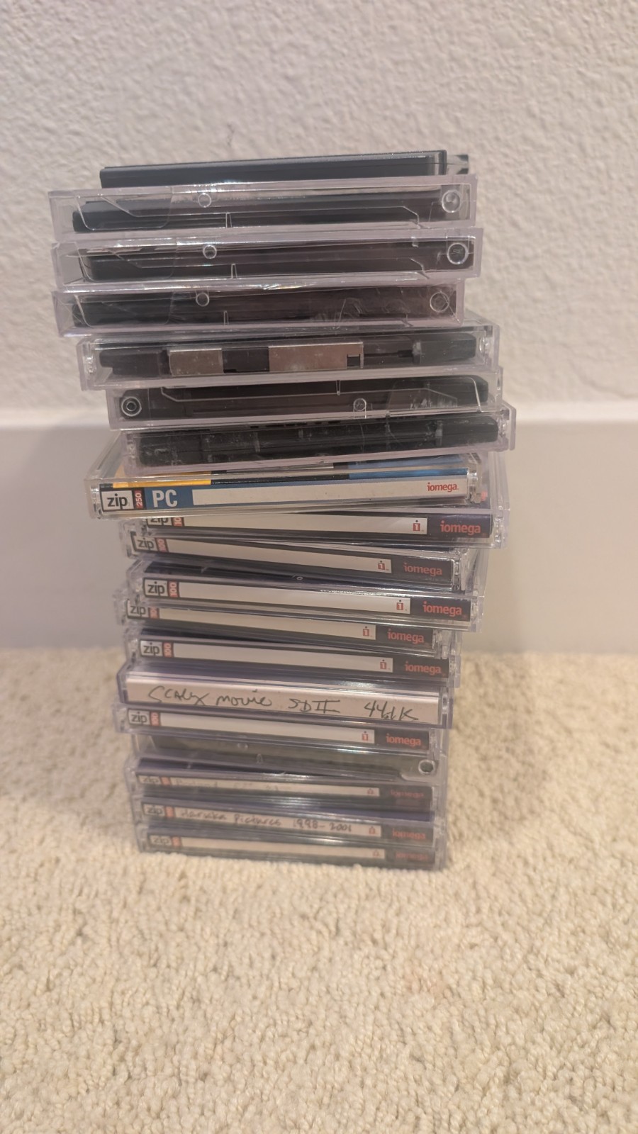 Lot of 18 + 1 NEE Iomega Zip Drive Disks 100MB - Iomega/Fujifilm (Tested & WORK