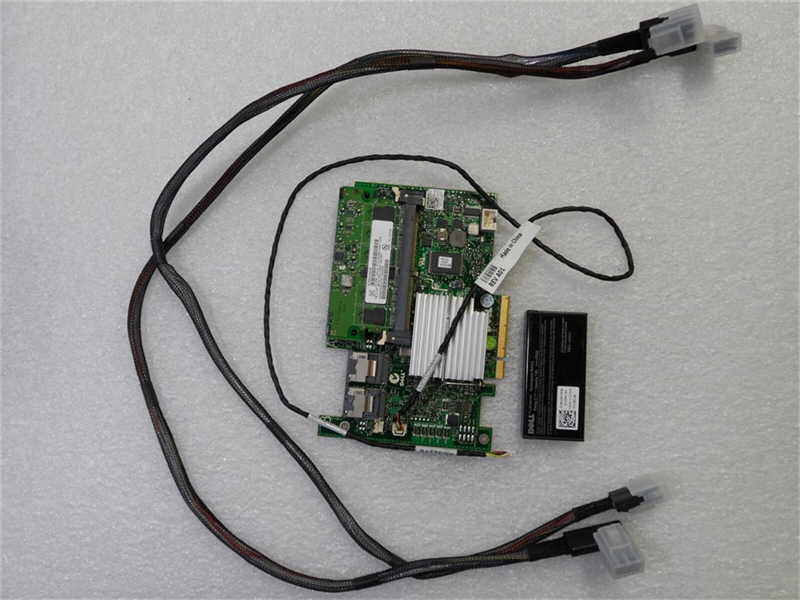 DELL POWEREDGE R610 DELL PERC H700 SAS SATA 6Gb/s 512MB RAID & BATTERY CABLE KIT