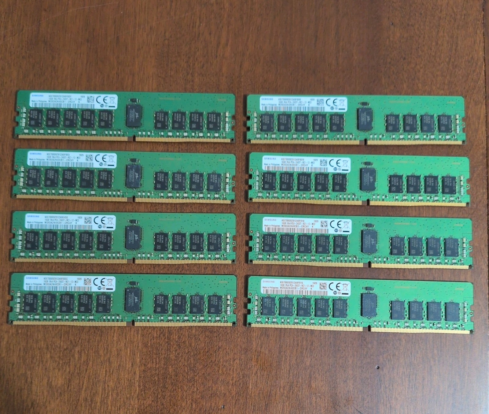 Samsung 128GB (8x16GB) 1Rx4 PC4-2400T-RC1-12-MC0 SERVER RAM M393A2K40CB1-CRC0Q
