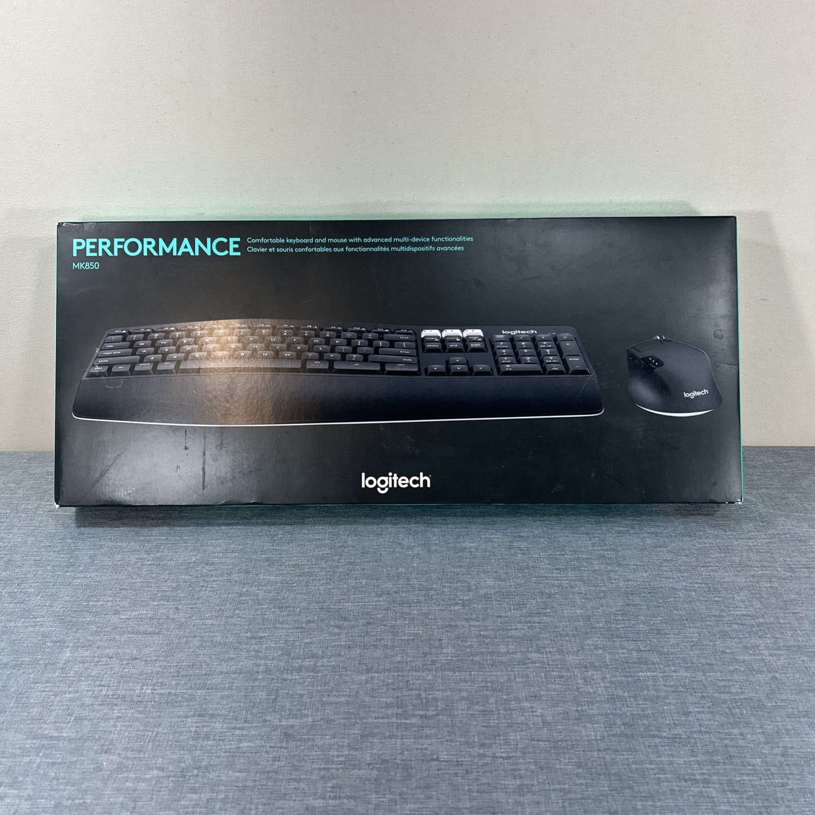 Logitech MK850 Performance Wireless Keyboard and Mouse Combo **New In Box**