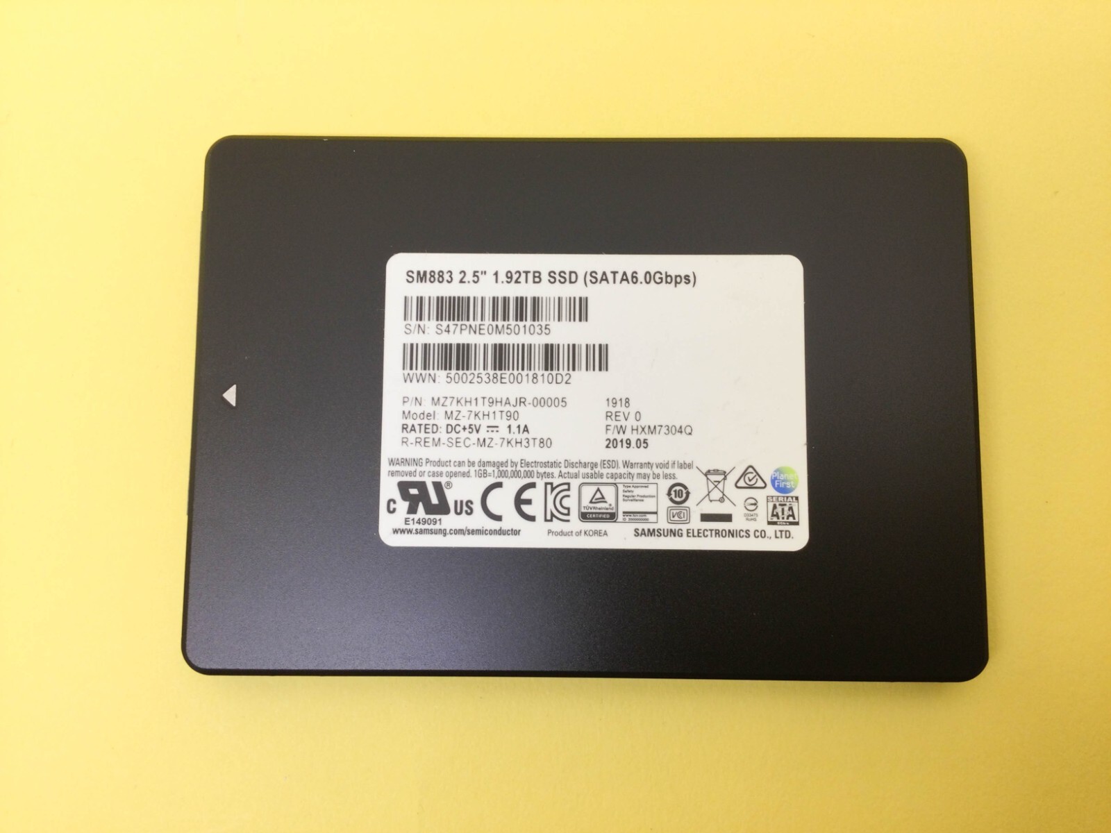 Samsung SM883 Series 1.92TB SATA 6Gbps 2.5in Enterprise SSD MZ-7KH1T90