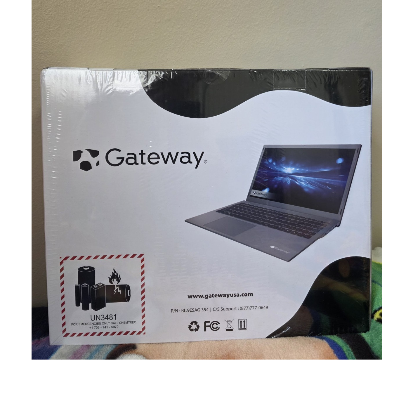 Gateway Ultra Slim 15.6" Notebook Pentium 4GB 128GB Windows 10 Charcoal