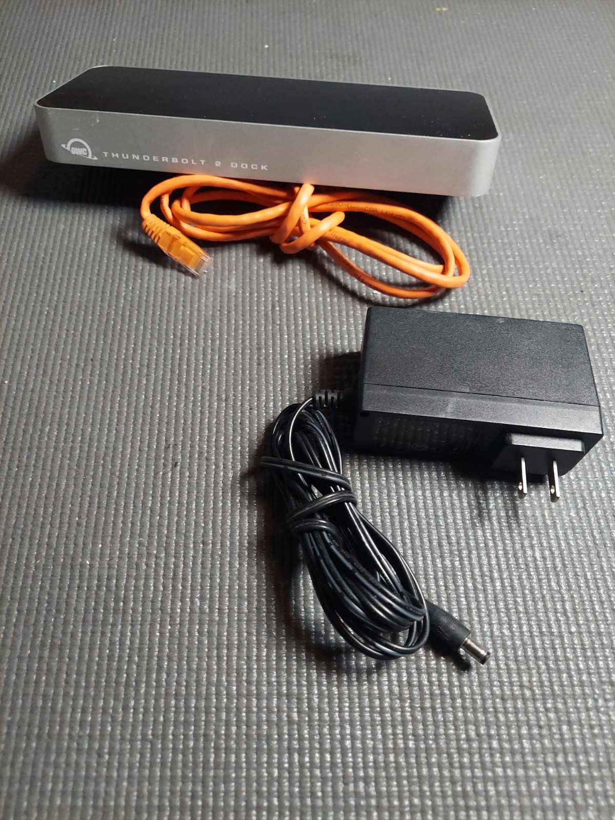 Minty OWC Thunderbolt 2 Dock 12 Port Laptop Docking Station OWCTB2DOCK12T1 power