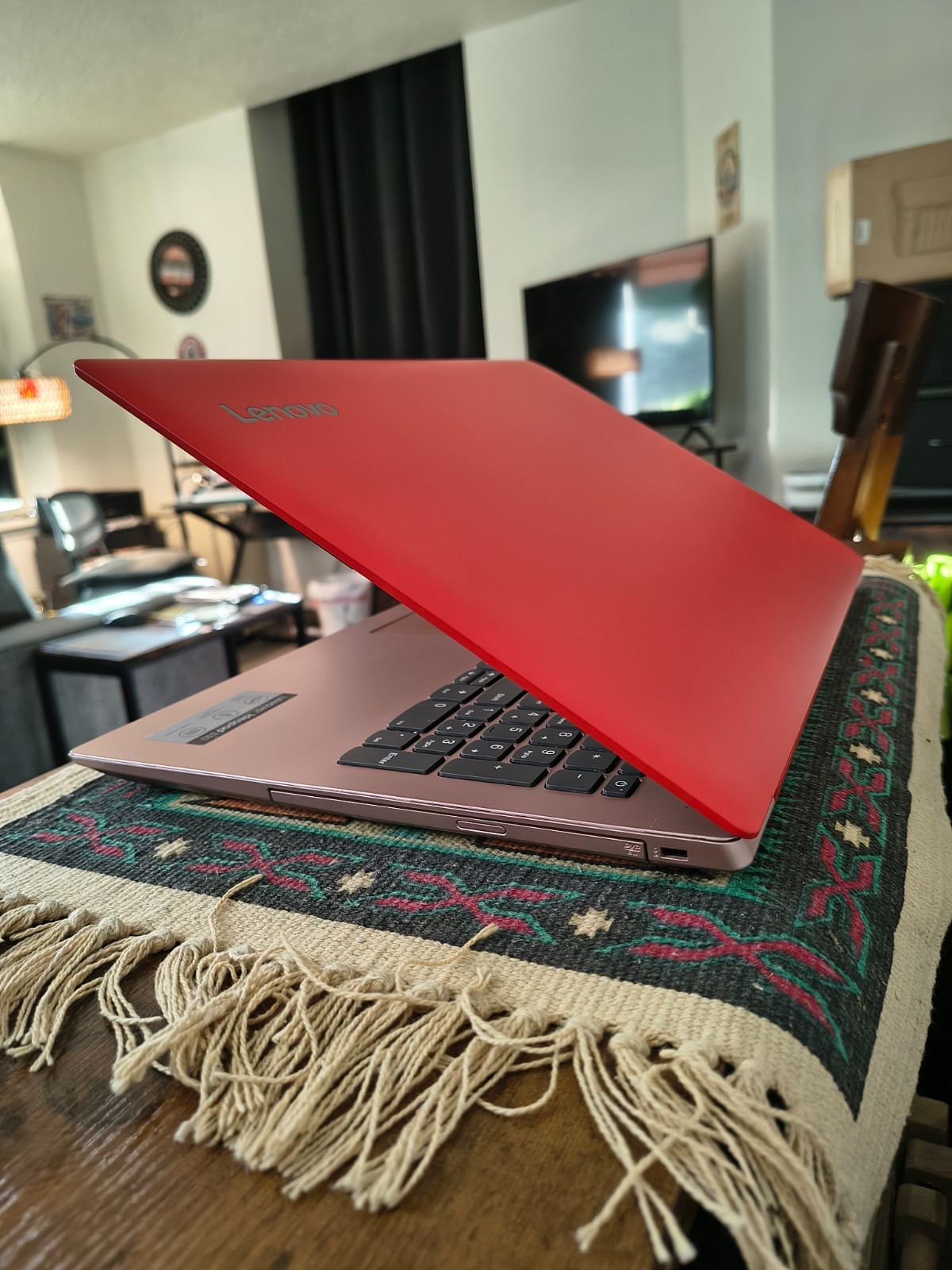 15.6" Lenovo Ideapad 330 Intel Celeron N4000@1.1GHz 8GB 256GB SSD Intel UHD Wn11
