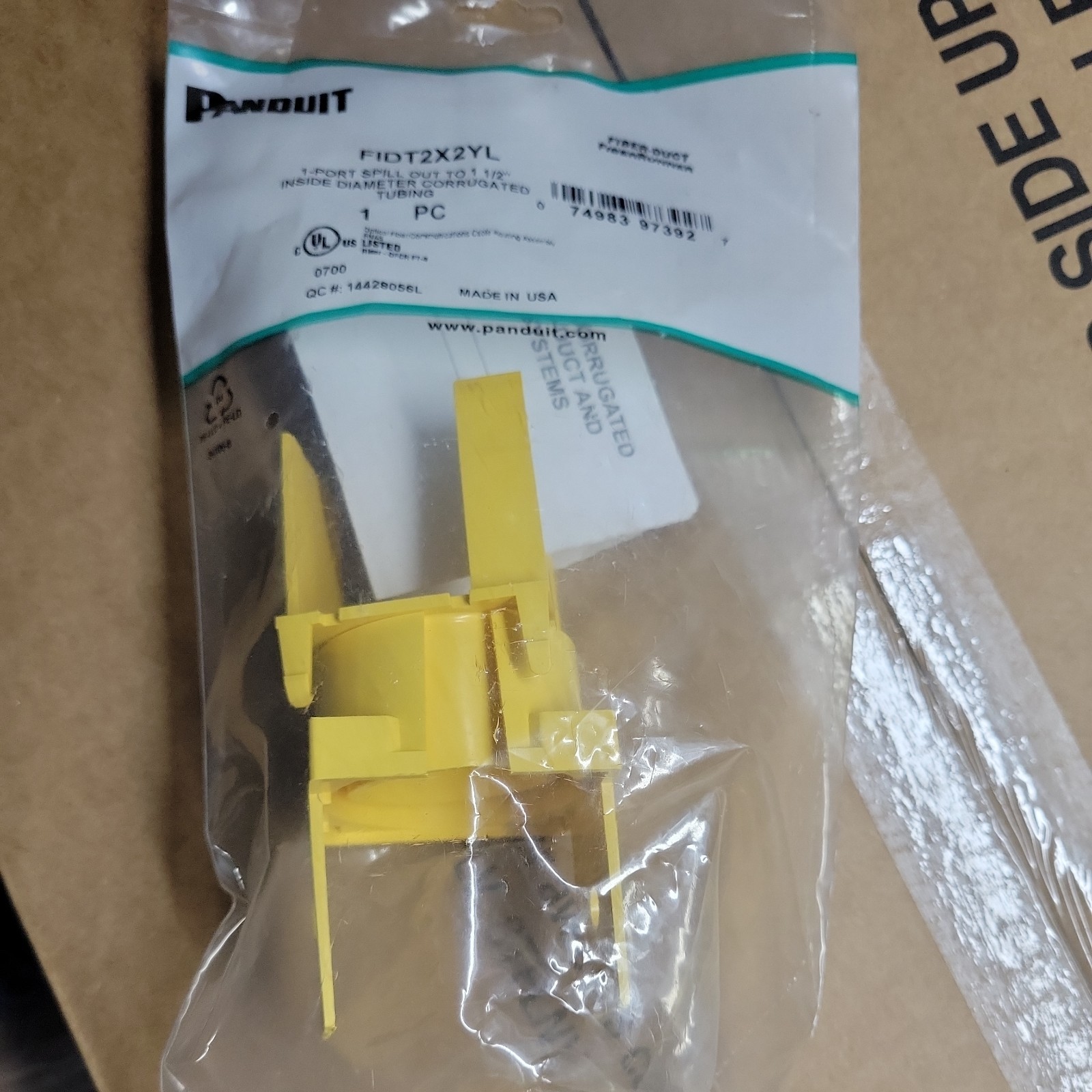 Panduit FIDT2X2YL, Fiber Duct  1 Port Spill Out To 1 1/2