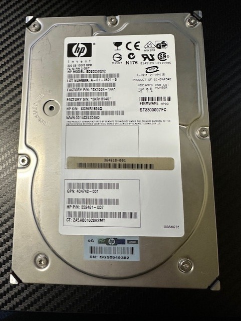 -LOT OF 4- HP ST3300007FC 300GB 10K 8MB FC Fibre Channel Hard Disk Drive