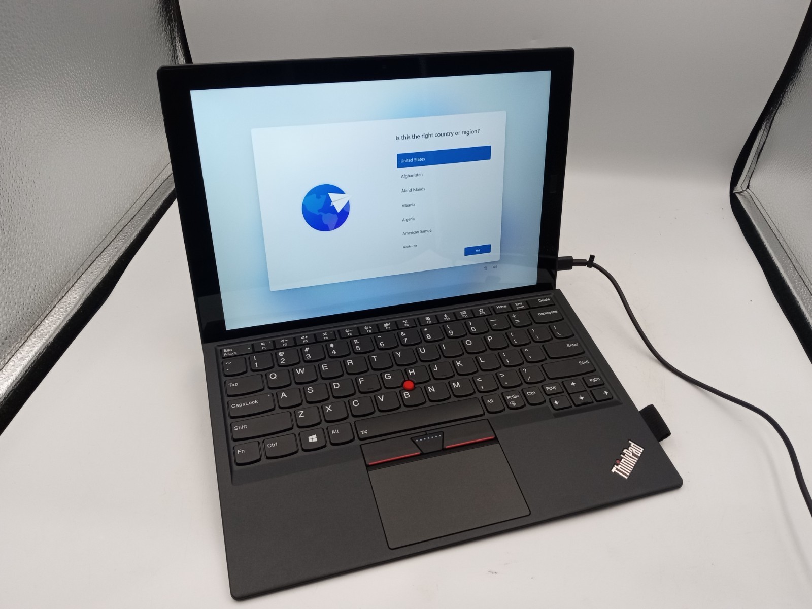 Lenovo ThinkPad X1 Tablet Gen 2 12" Tablet i5-7Y57 8GB 128GB W11 *READ* -RR