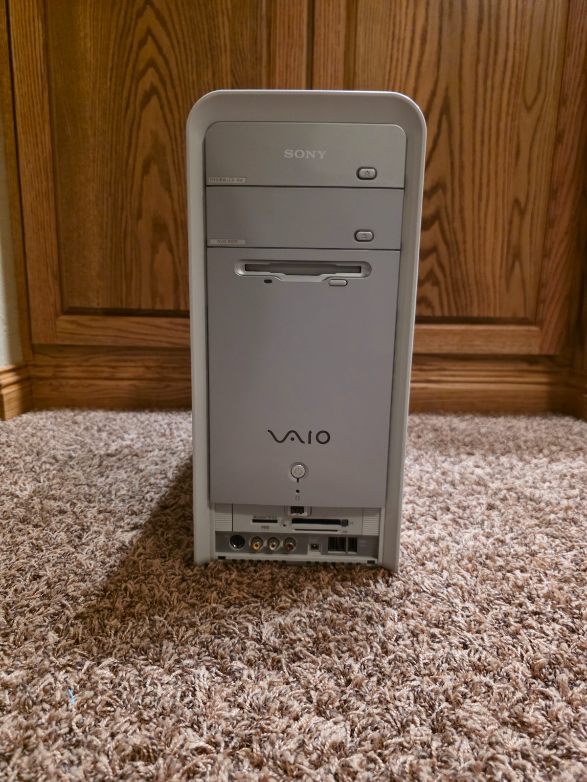 Restored Sony Vaio PCV-2232 Windows 98 SE Gaming PC/Pentium 4 2.8GHz