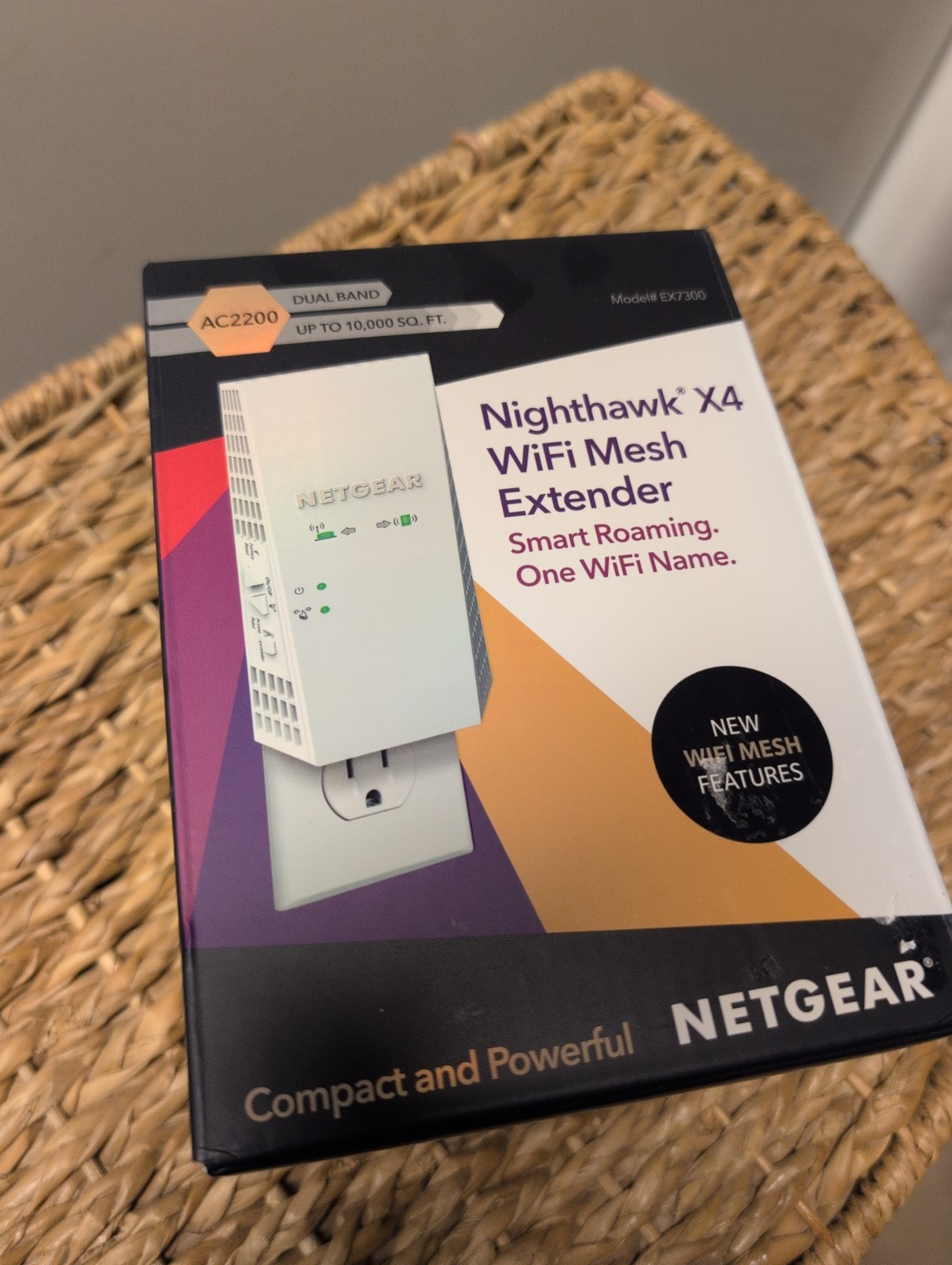 Netgear EX7300-100NAS Nighthawk X4 AC2200 WiFi Range Extender - White