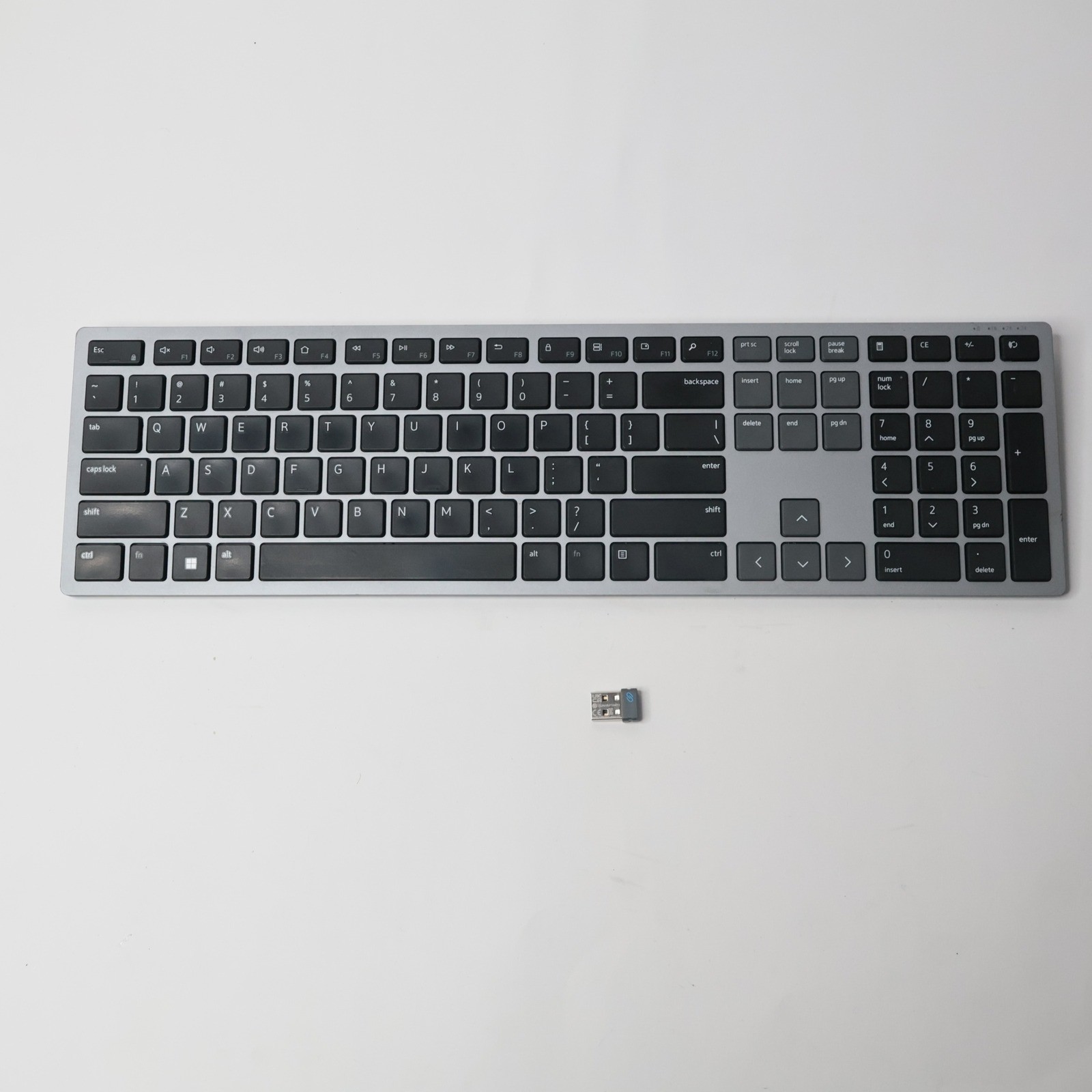 Dell Premiere Wireless Keyboard KB7221Wt Silver Gray with USB Receiver Dongle