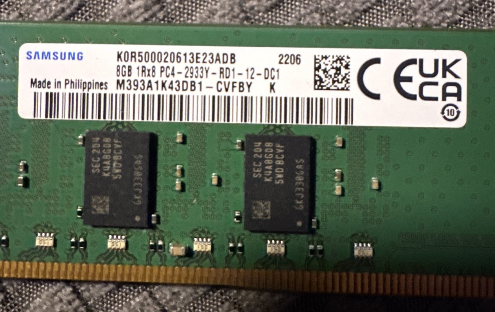 Samsung 8GB 1Rx8 PC4-2933Y-RD1-12-DC1 ECC REG Server Memory M393A1K43DB1-CVFBY