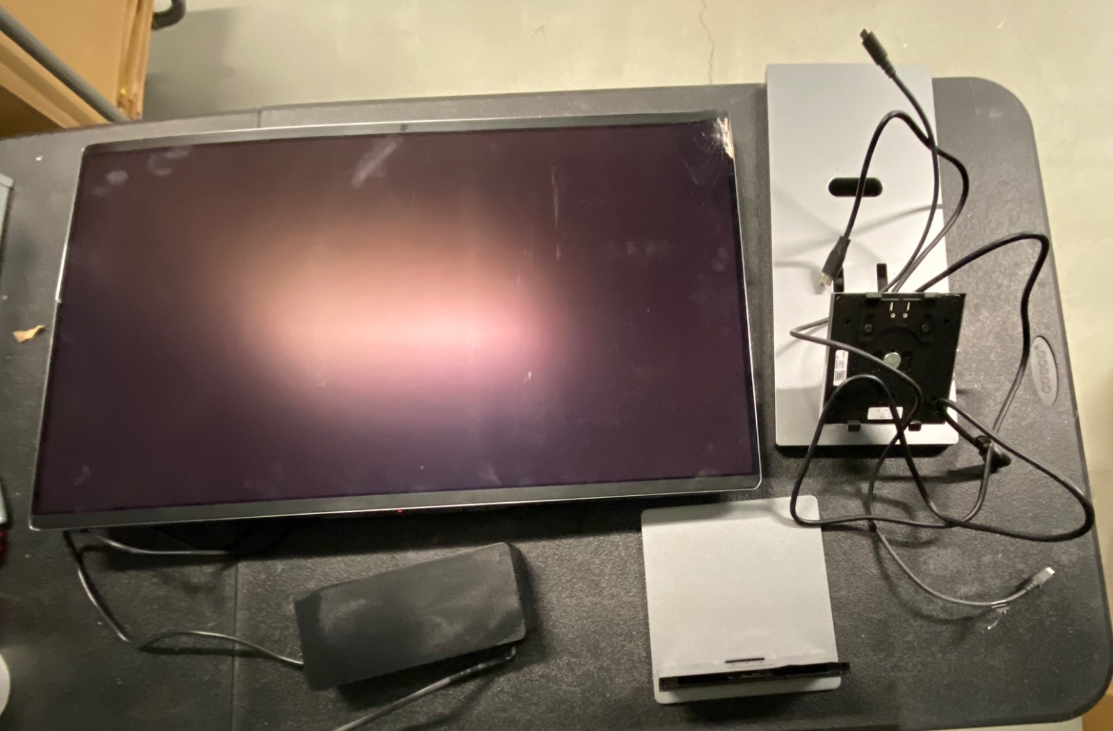 Damaged As-is Samsung  32" OLED M9 (M90SF) Smart Monitor with 4K QD-OLED, 165Hz