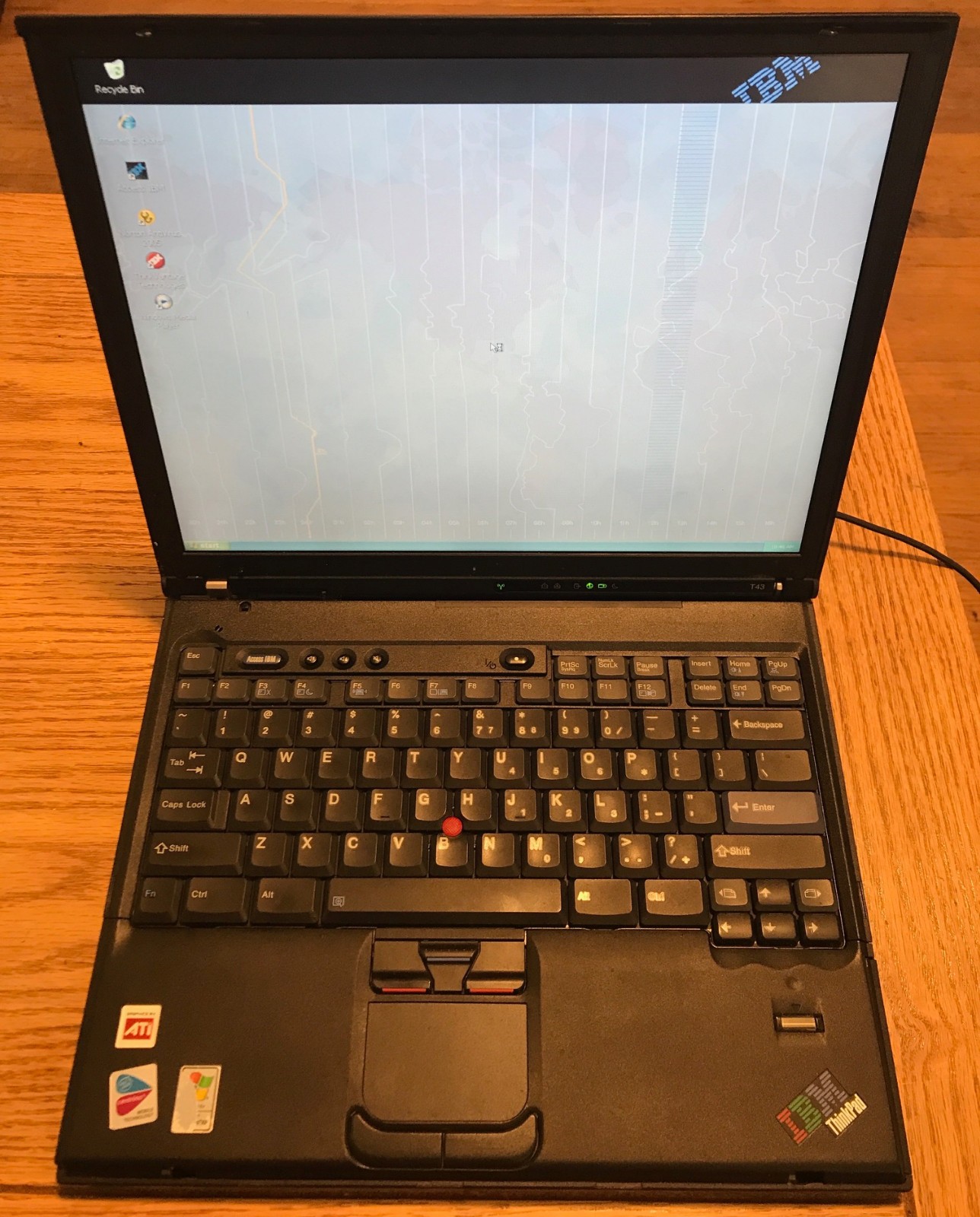 IBM ThinkPad T43 14" w/SXGA+ lcd - 1.86 ghz, 2 gb, 80gb HD, Win XP, complete