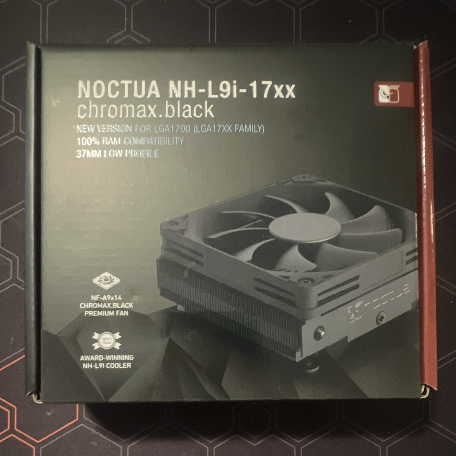 Noctua NH-L9i 17xx Chromax Black Low-Profile CPU Cooler
