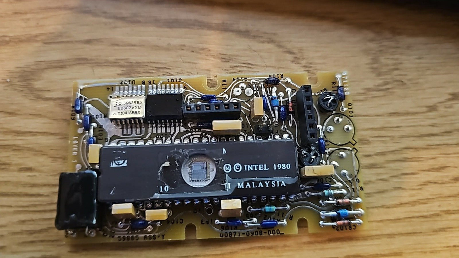 Vintage Rare Spec Intel Microcontroller w/Gold IC Chip Cool Collector Board/ICs