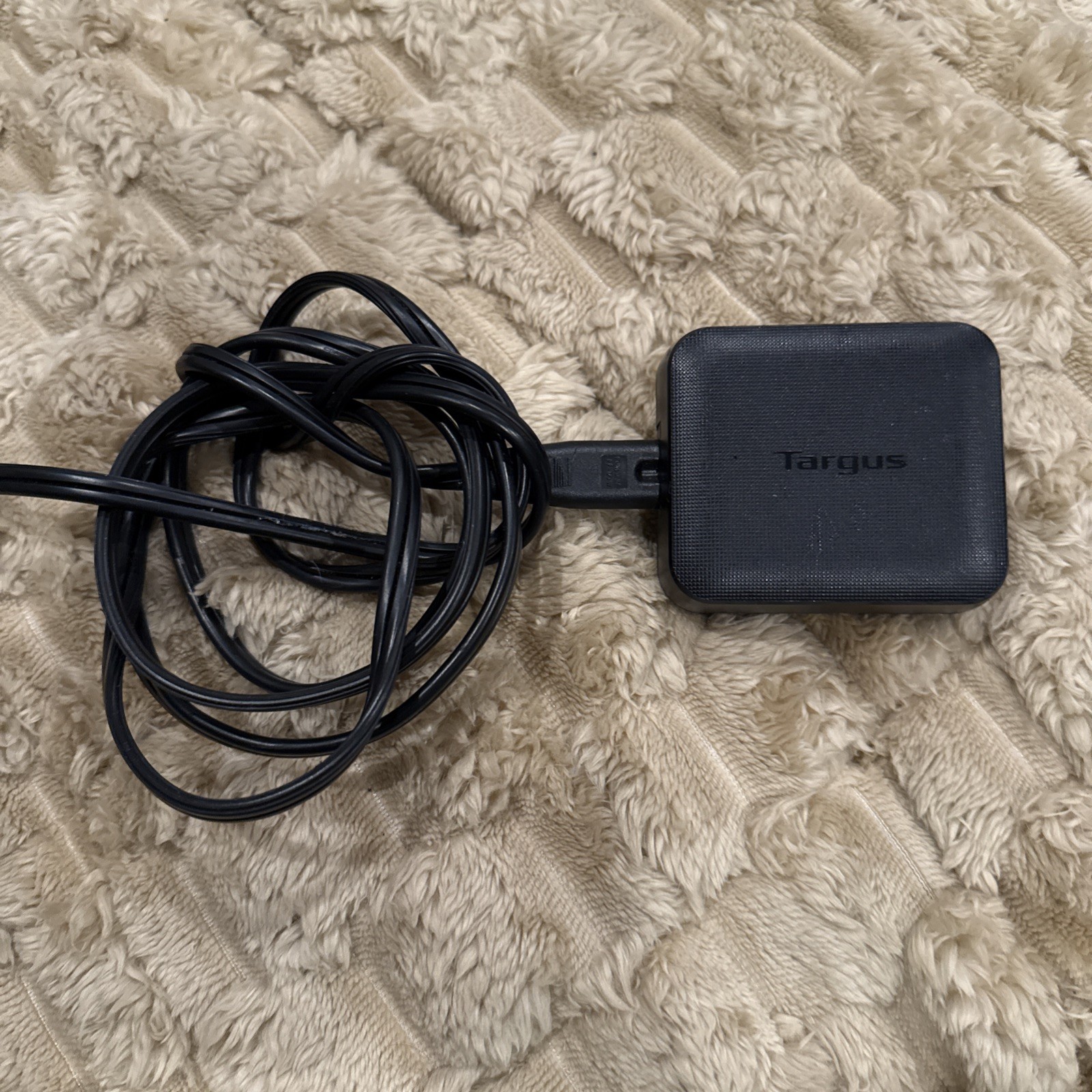 Targus 65W USB Type-C / USB-A Laptop Dual Charger - APA104BT - 