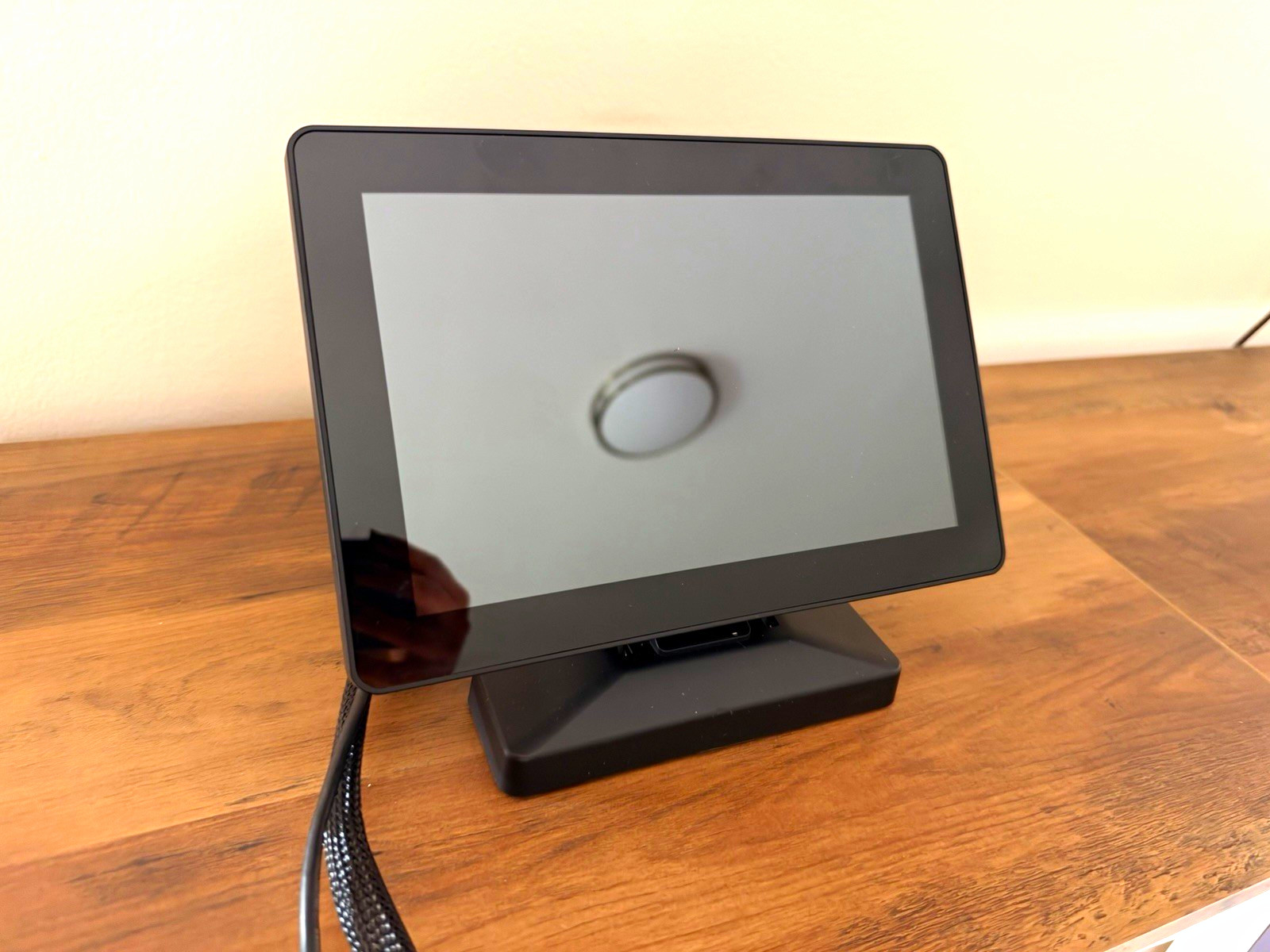 Mimo UM-1080CP-B 10.1" LCD Touchscreen HDMI Capture Monitor 1280x800 Black