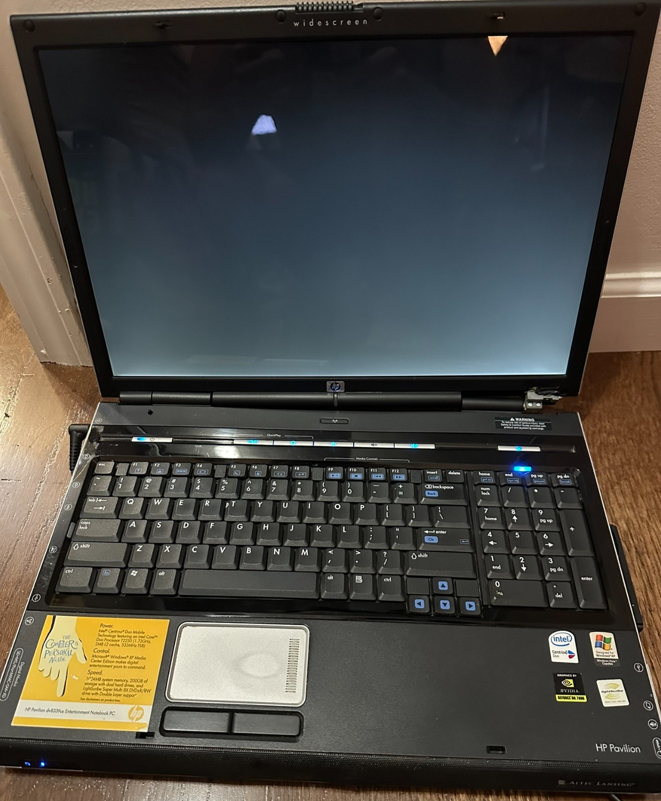 HP Pavilion dv8000 dv8339us 17" Laptop Intel Core Duo GeForce Go 7600 FOR PARTS
