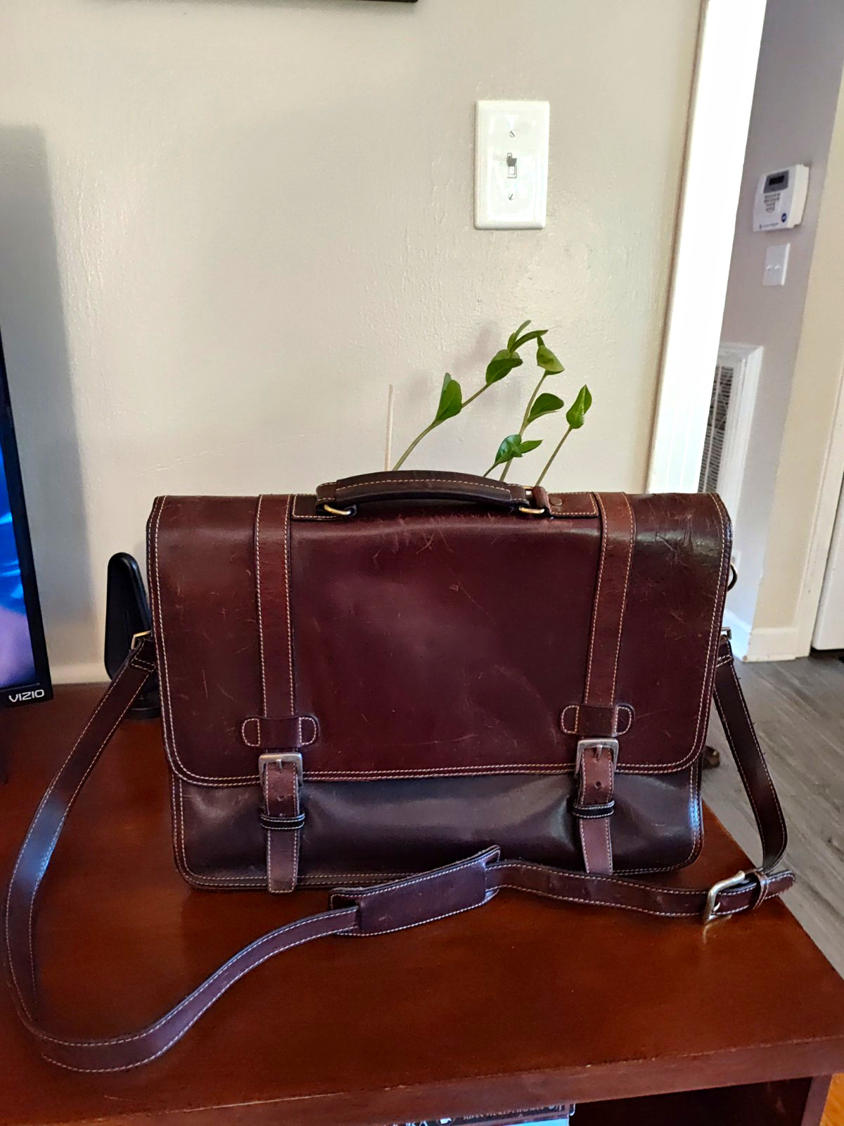 Pelle Studio/Wilson Leather Brown Leather Extra Large Messenger/Shoulder Bag 