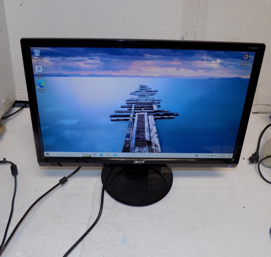 Acer P205H CBMD 20" Computer Monitor 60 Hz D-Sub, DVI Built-in Speakers LCD 