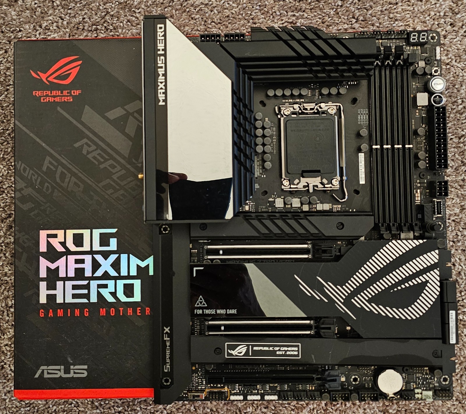 ASUS ROG Maximus Z790 Hero Gaming WiFi LGA 1700 ATX Intel Motherboard