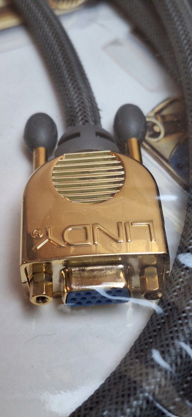 Lindy 37838 VGA Extension Cable M/F 10m, Gold Plated, Triple Shielded