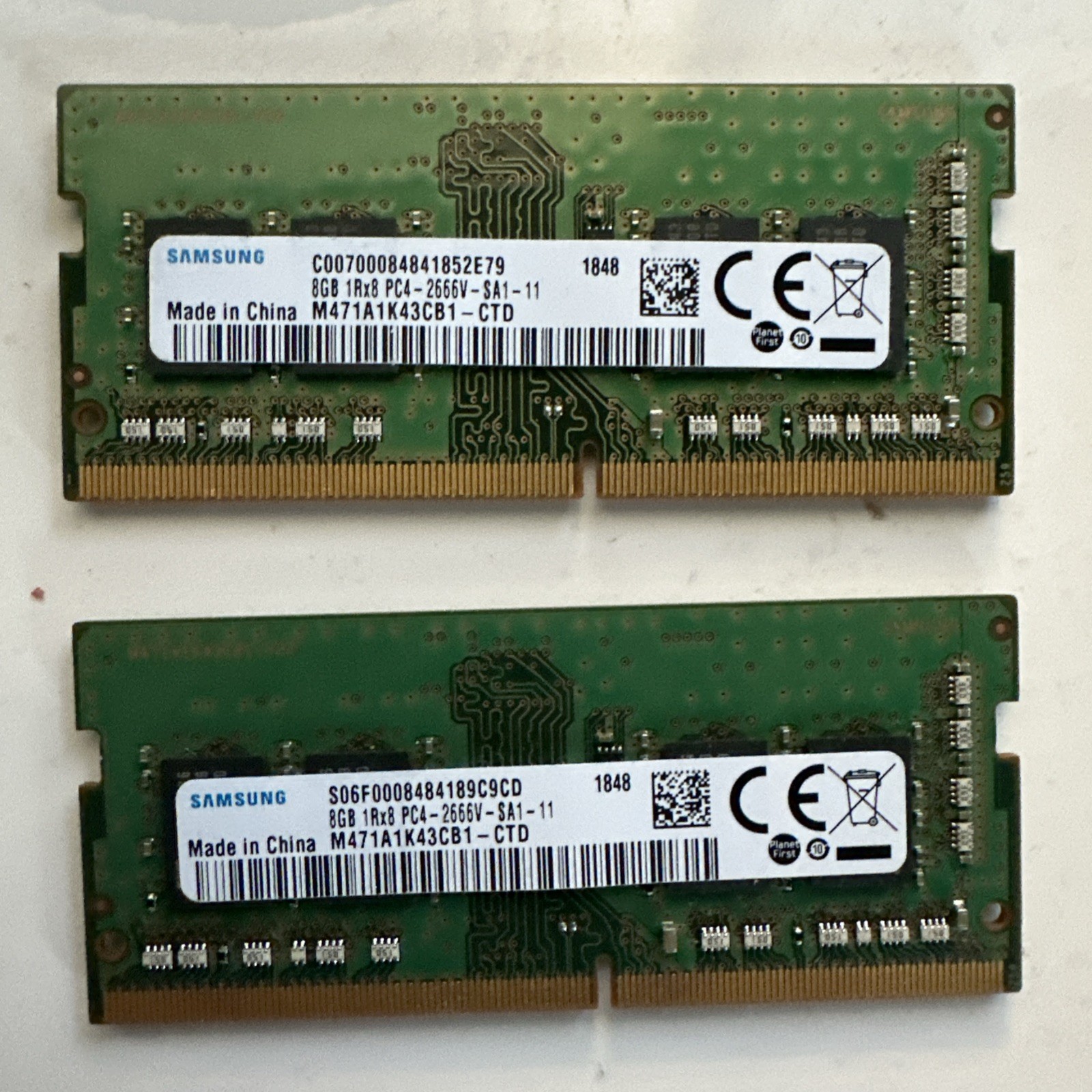 Samsung 16GB (2x8GB) DDR4 SO-DIMM PC4-2666V 260-Pin ECC M471A1K43CB1-CTD