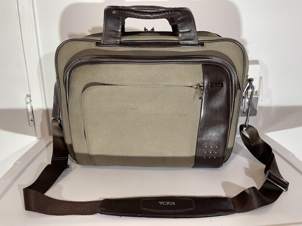 Tumi T-Tech laptop case