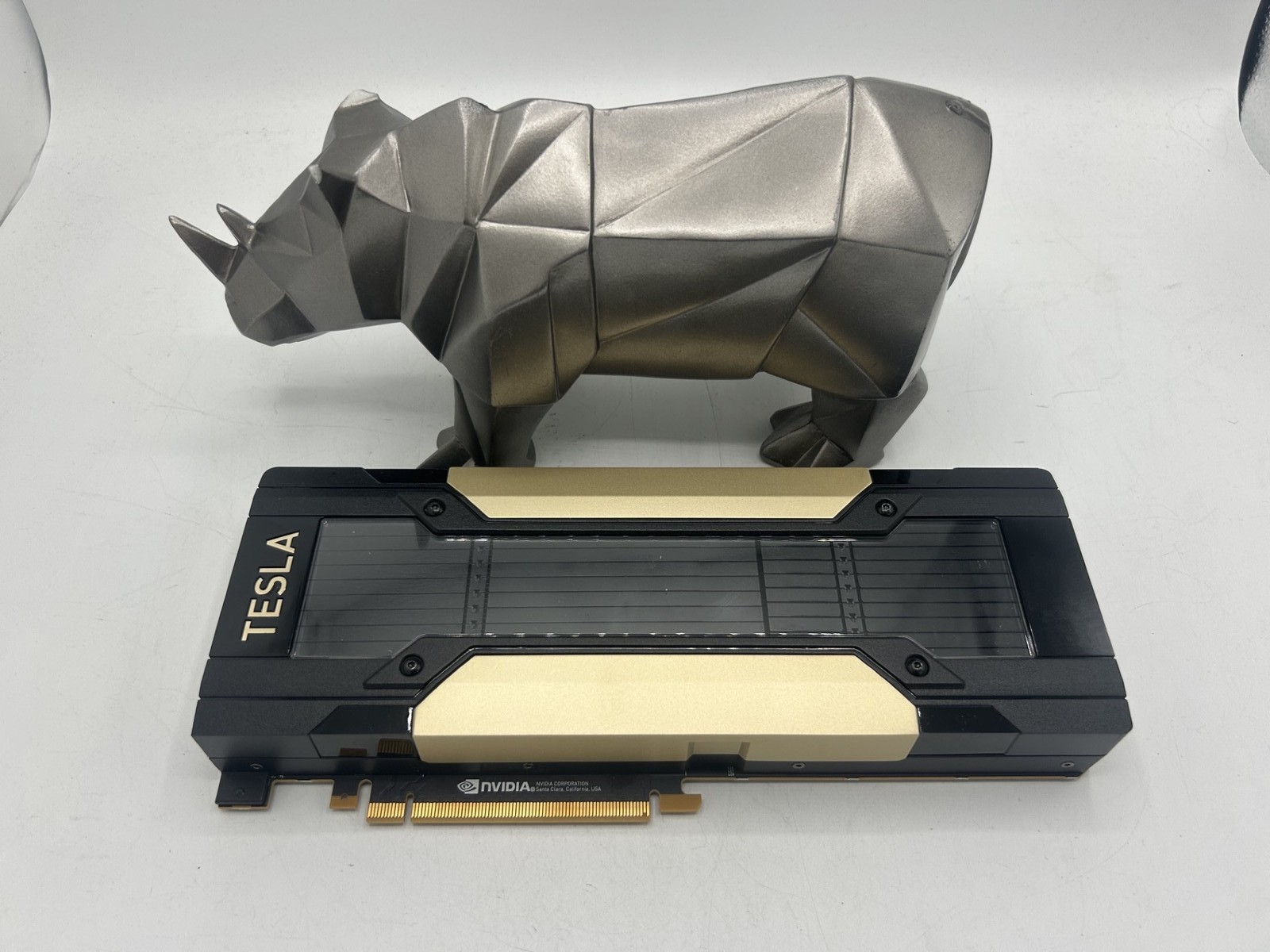 Nvidia 699-2G500-0212-400 Tesla V100S 32GB PCIE GPU
