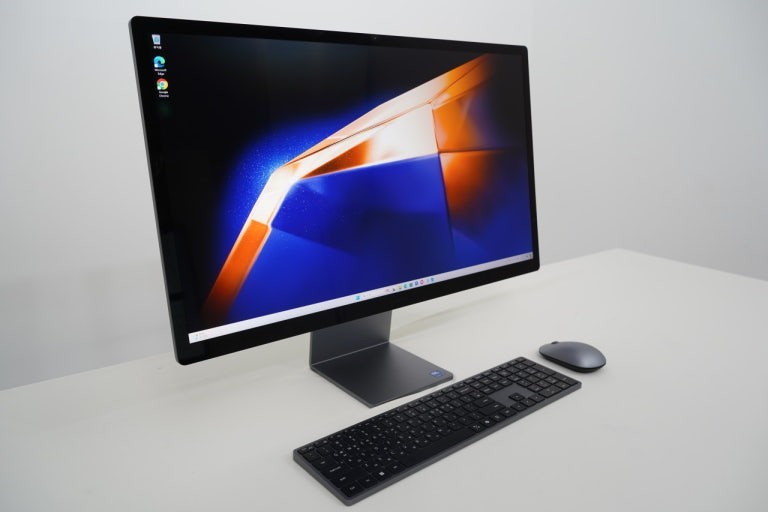 SAMSUNG All In One Pro 27" DM970AGA L71AR Ultra 7 32GB 1TB UHD 4K /100% Genuine