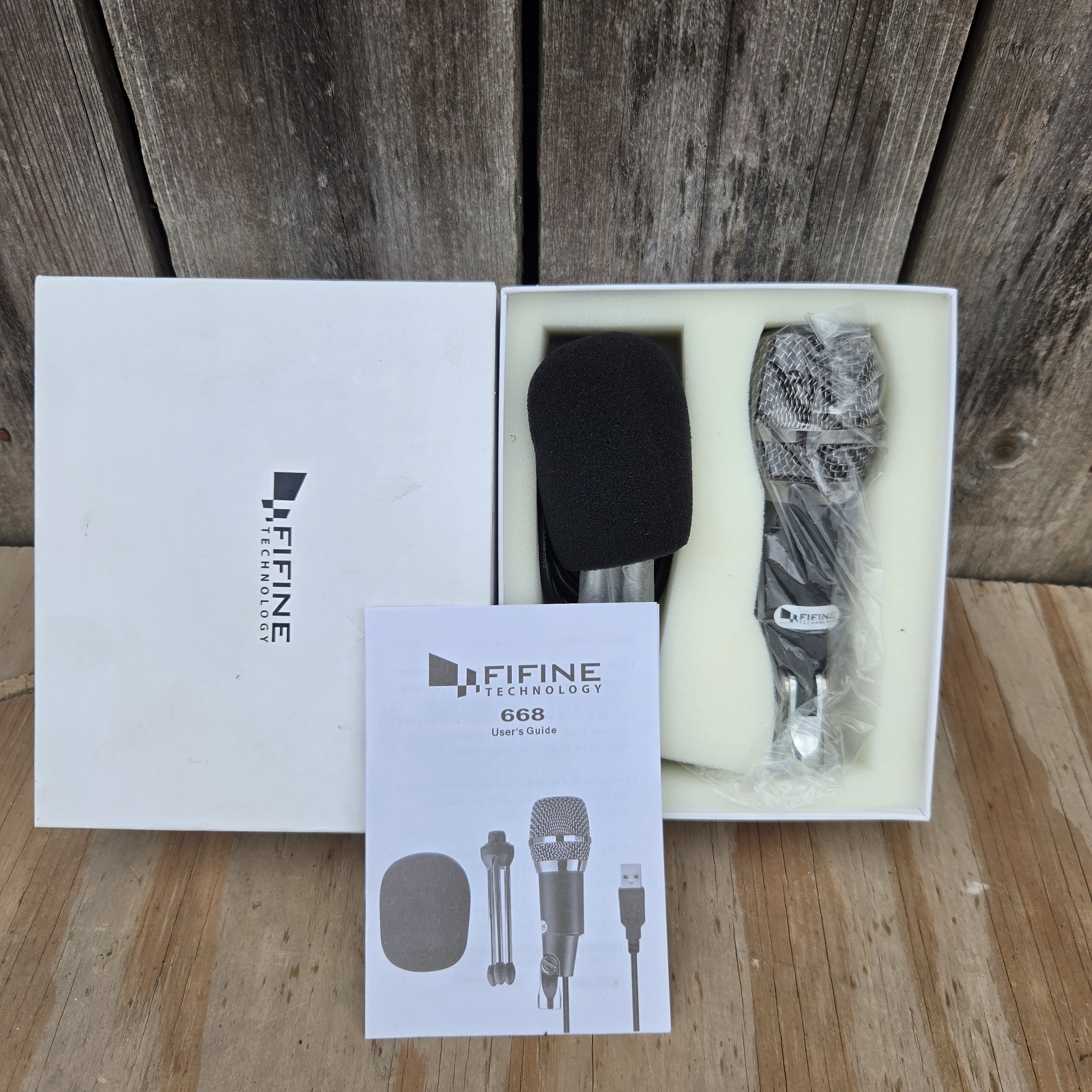 Fifine Technology K668 USB Microphone With Tripod Stand & User Guide New