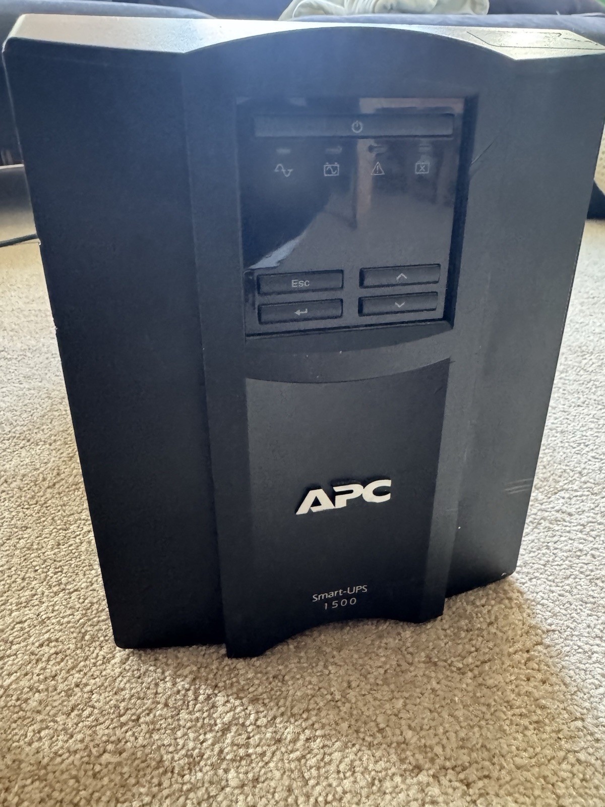APC Smart-UPS SMT1500 1500VA 120V LCD UPS - NEMA L5-20P Plug W/ Harness, No Batt