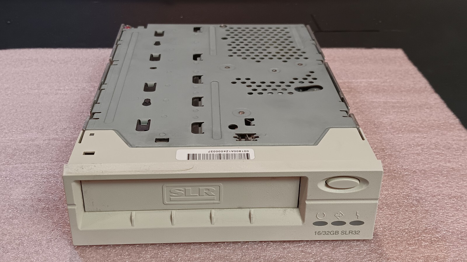 Tandberg SLR32 16-32 GB Tape Drive