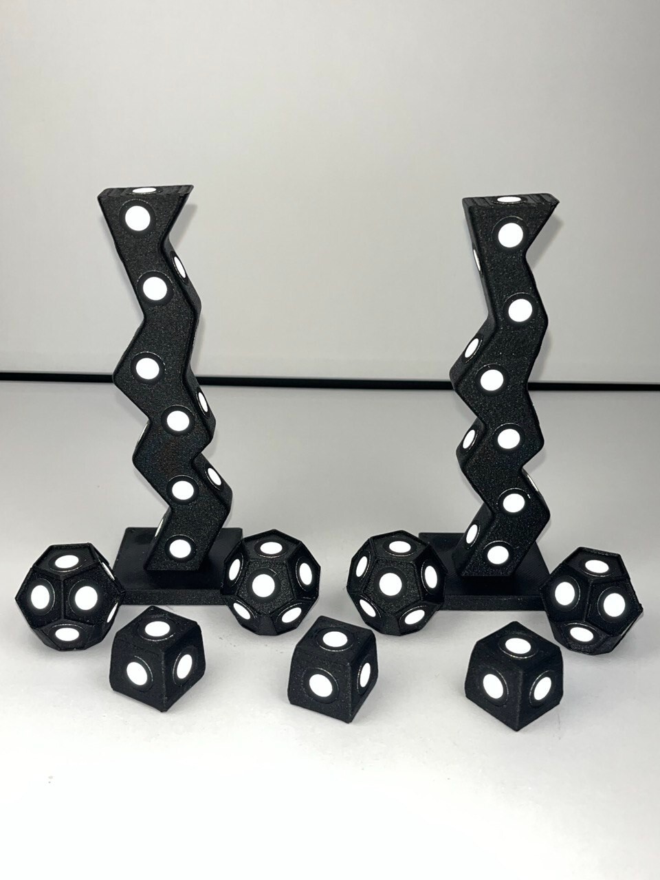 Magnetic Reflective Markers for 3D Scanning – Photogrammetry Dots with Optional