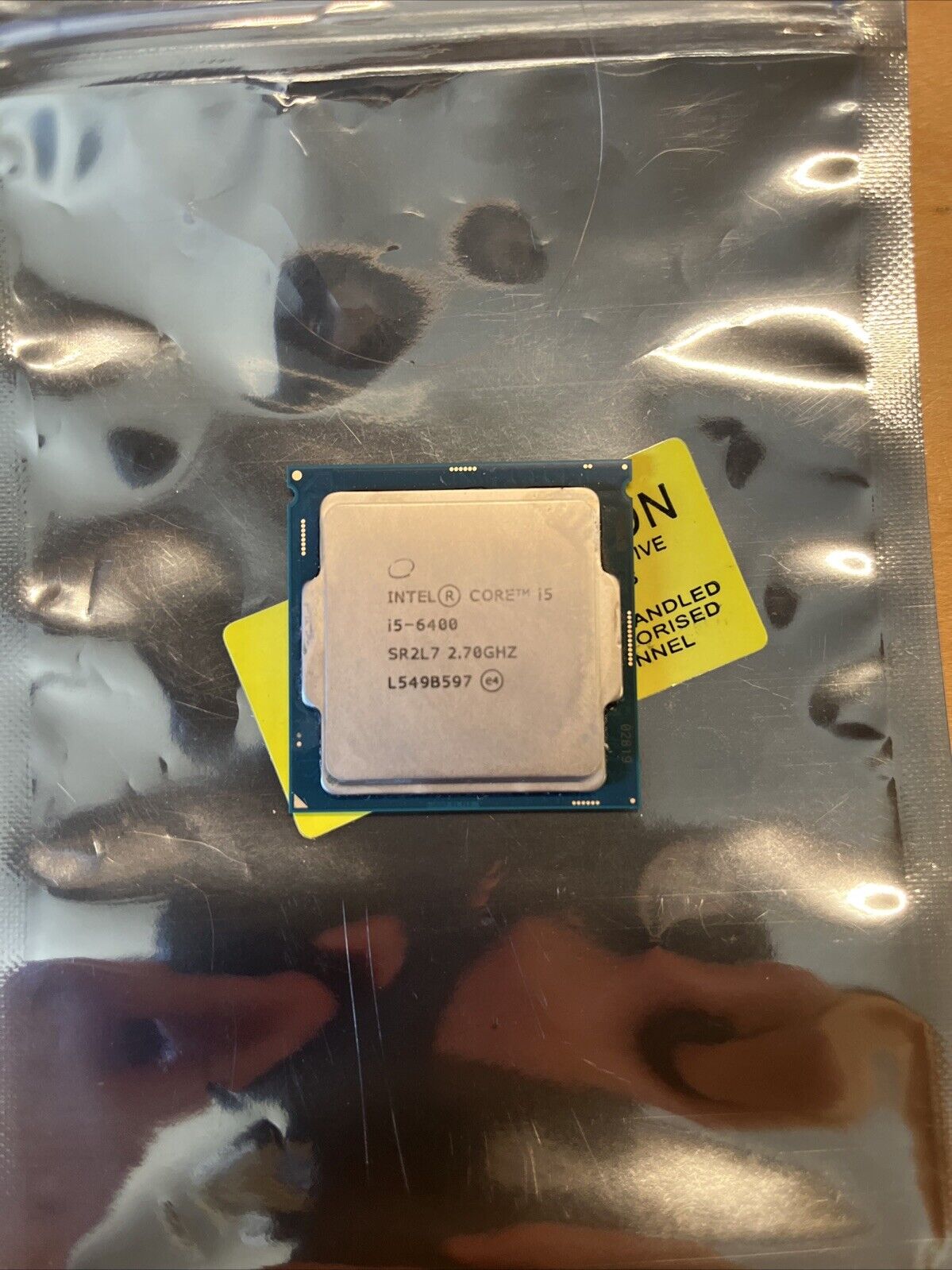Intel Core i5-6400 2.7GHz 4 Core Processor w/CPU Cooler