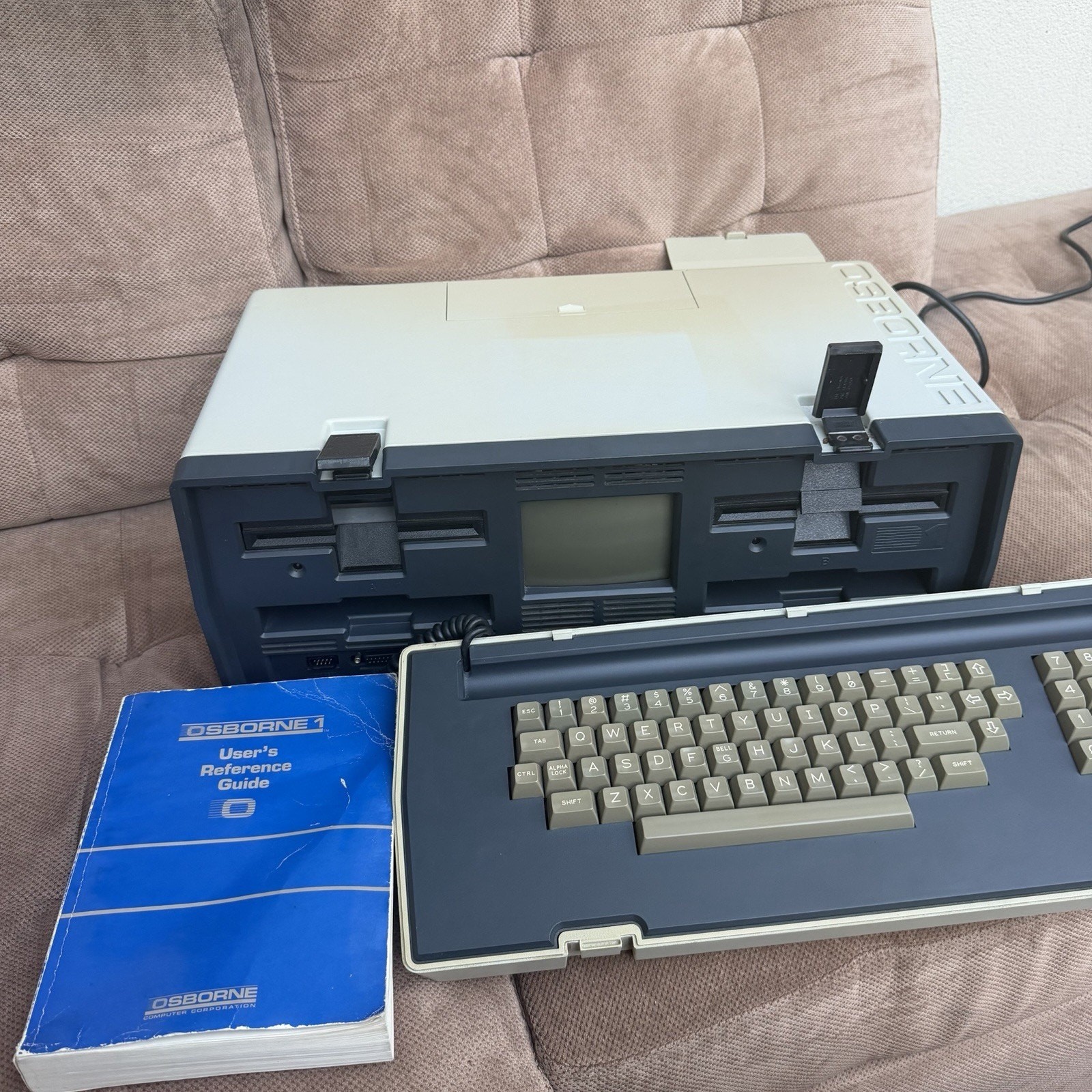 Osborne 1 Portable Computer 1981 with Keyboard + User’s Manual Working