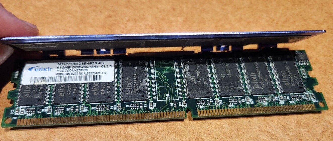 Elixir 512MB DDR-333MHz CL2.5 PC-2700 M2U5124D88HB2G-6K RAM Module + Heatsink