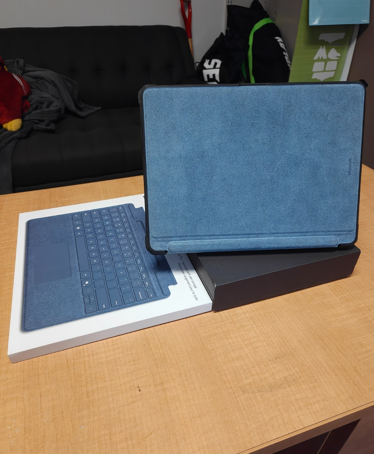 Microsoft Surface Pro 11th ed. 512GB SSD, 16GB RAM w/ Keyboard & Slim Pen bundle