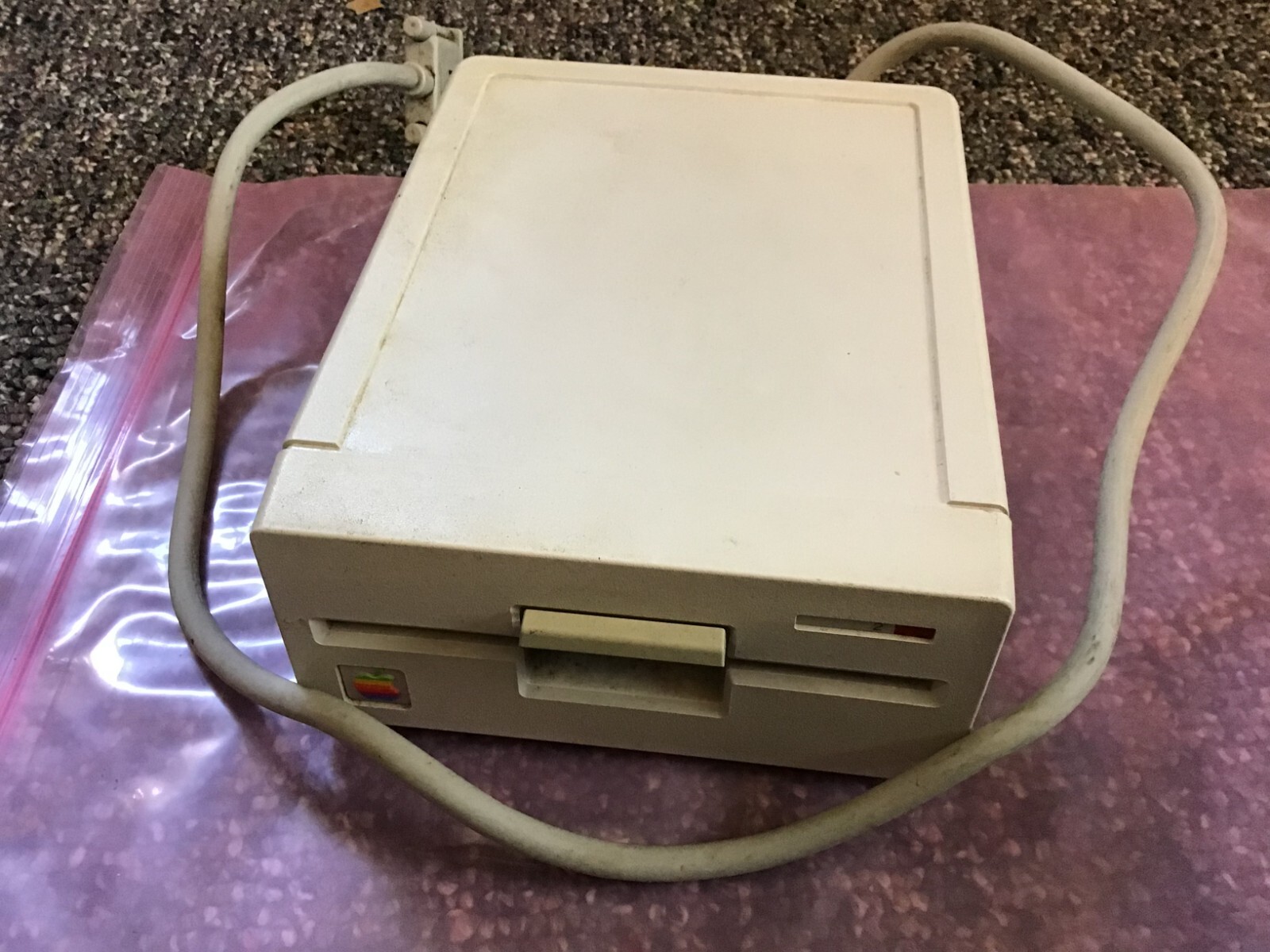 VINTAGE Apple 5.25 Drive P/N A9M0107 EXTERNAL