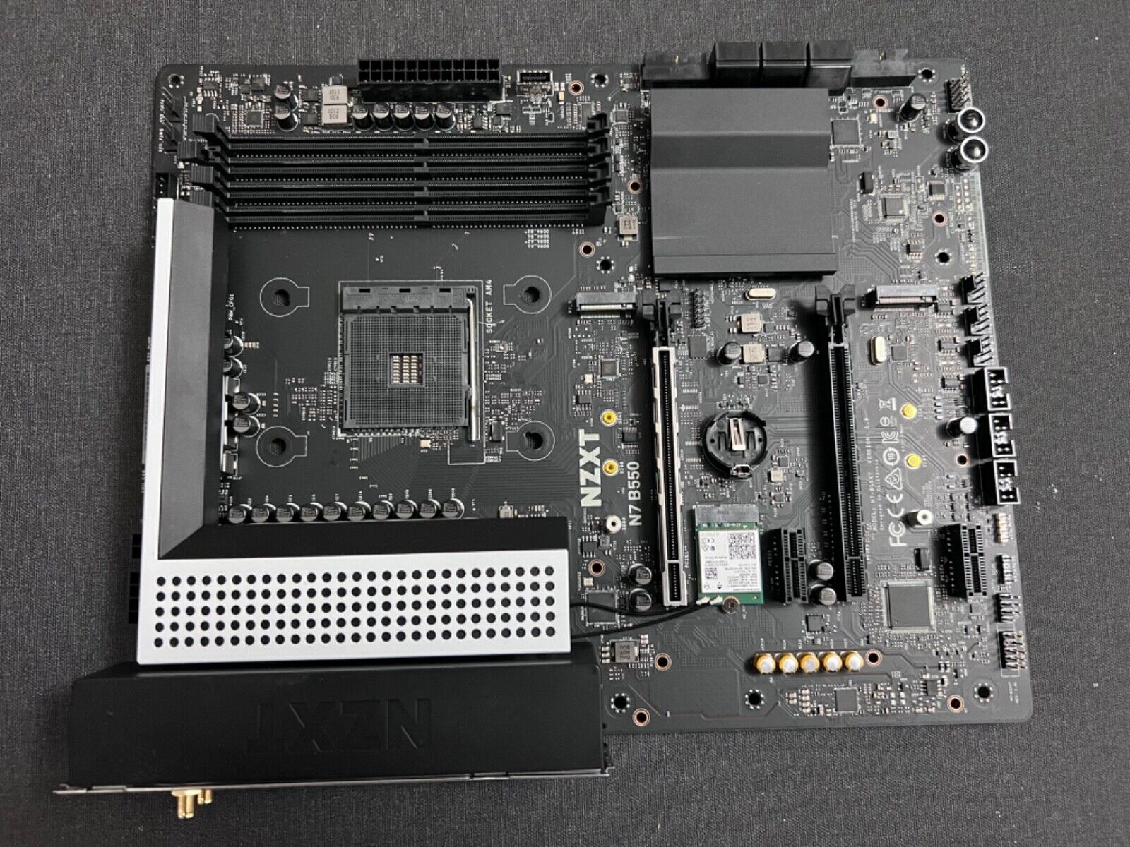 As-is Untested NZXT N7 B550 - ATX AMD AM4 Ryzen Motherboard