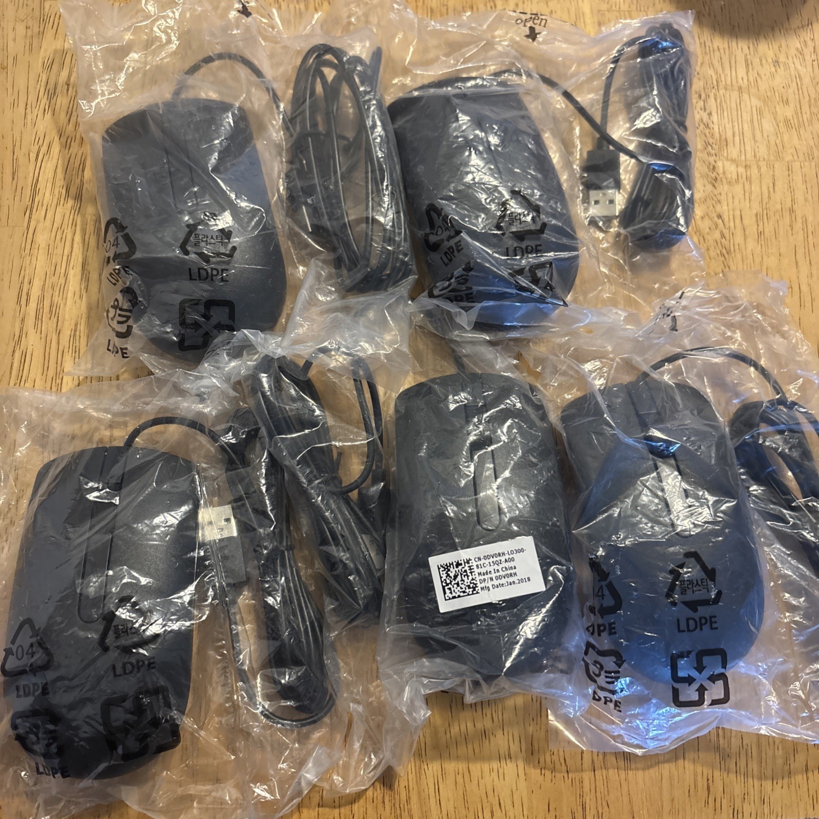 Lot of (5) NEW Dell Optical Mouse MS116 065K5F Black USB Genuine OEM