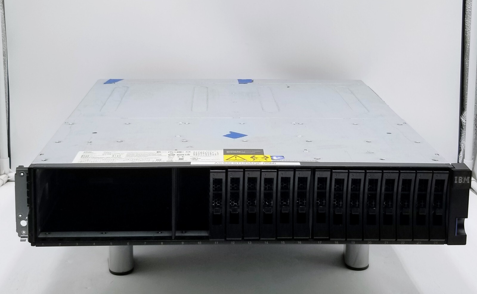 IBM 5887-HRN 24-Bay NO HDD, w Power Cable