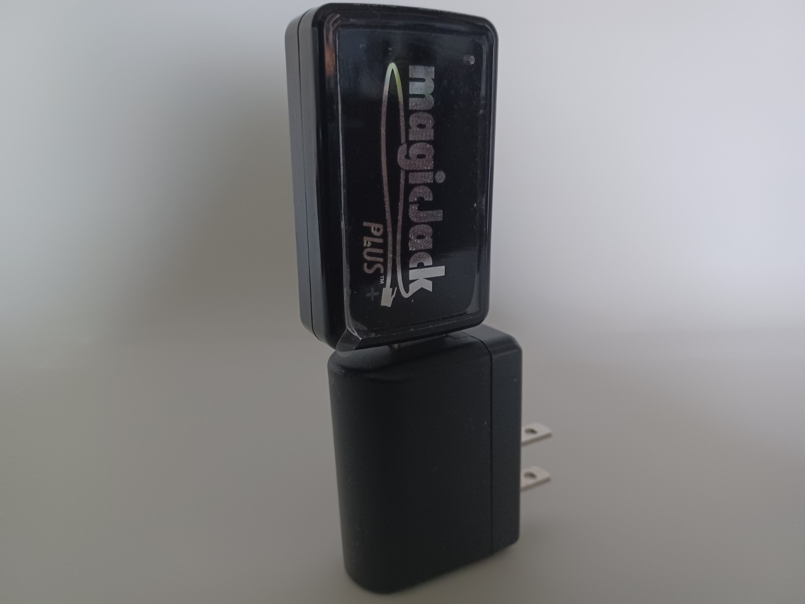 MagicJack VoIP phone adapter K1103 W/plug