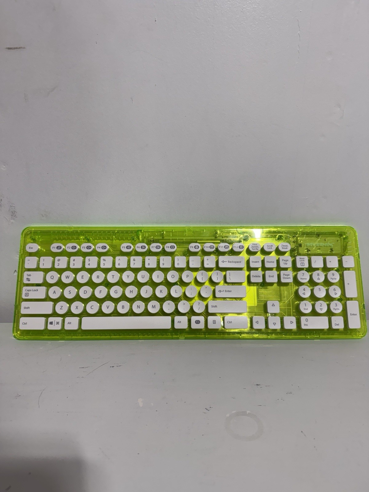 Wireless PC/Mac Keyboard Rock Candy Neon Lime Green 904-005T NO DONGLE